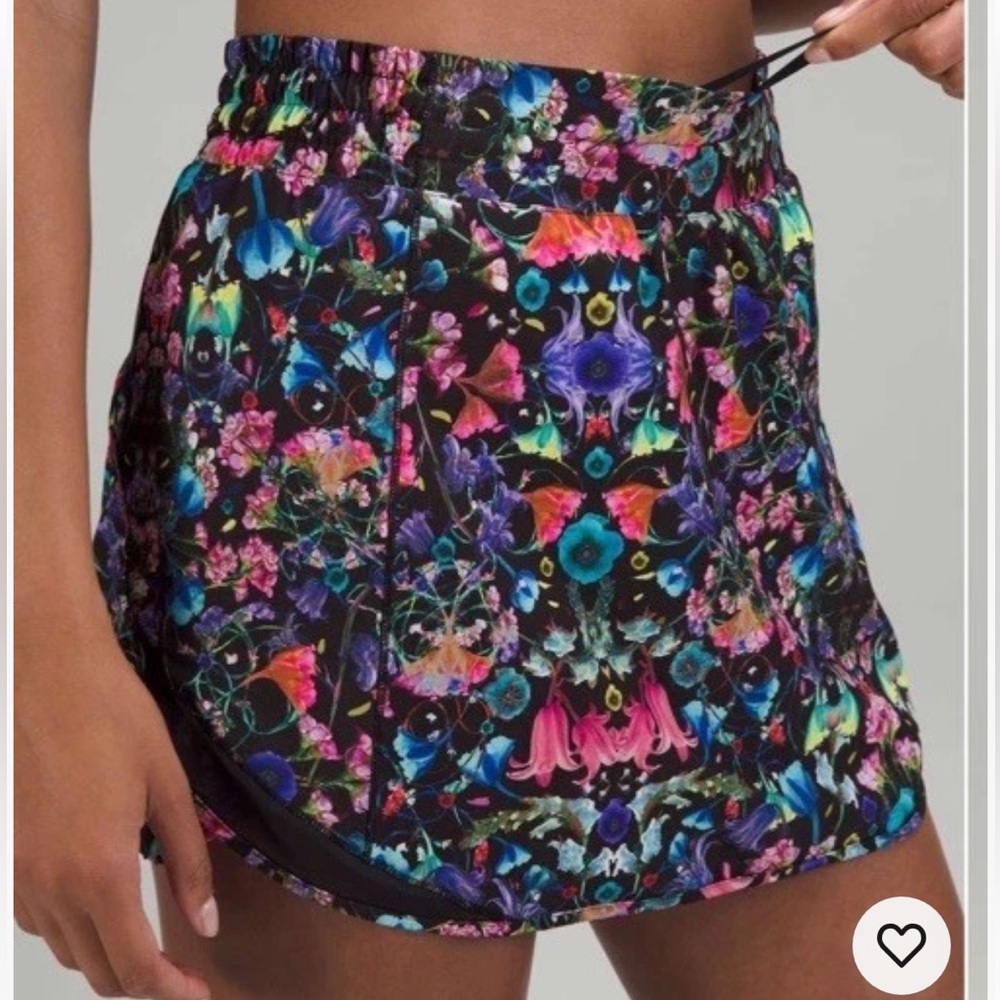 Lululemon Hotty Hot High-Rise Skirt Flowerscope Black Multi Size 4